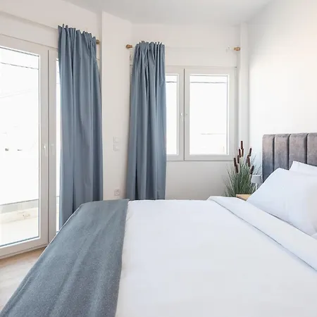 Apartment Sea Breeze With Jacuzzi