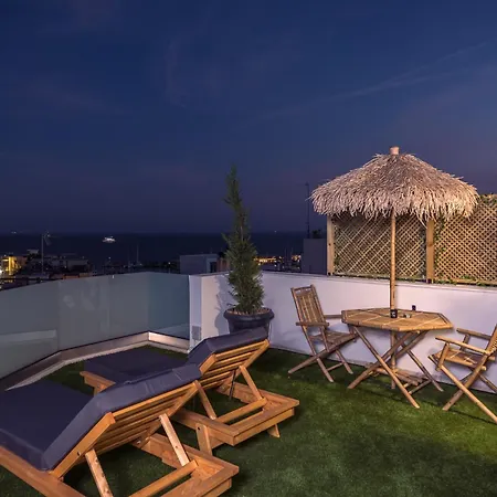 Sea Breeze With Jacuzzi *