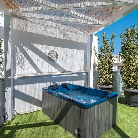 Sea Breeze With Jacuzzi