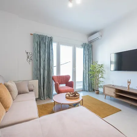 Apartment Sea Breeze With Jacuzzi